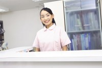 上眼瞼の脂肪取り手術(マイクロカット法) 針穴+αくらいの傷のみで脂肪取り